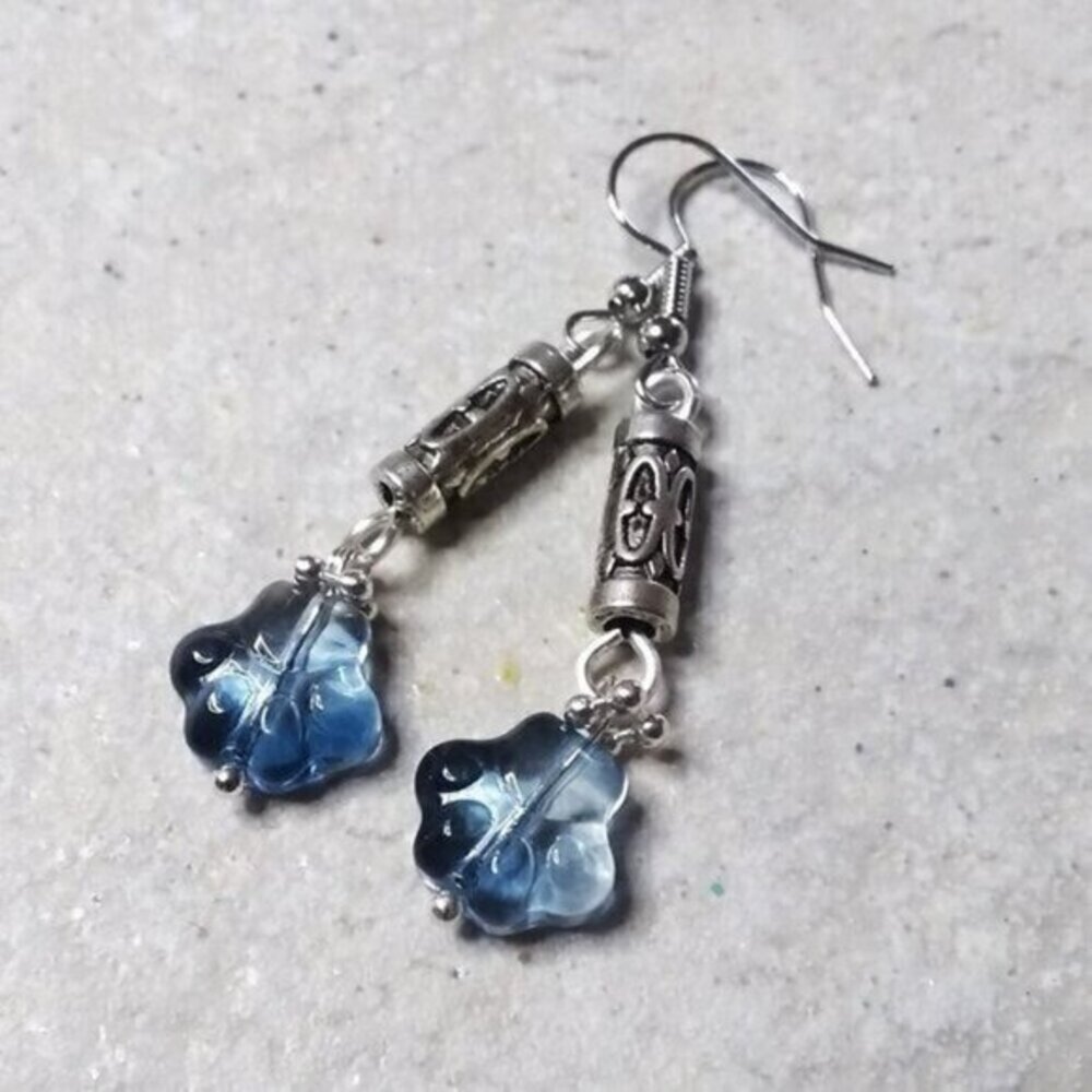 Pawprints! Pet Lovers Earrings!  Dog & Cat Lovers! - Picture 4 of 6